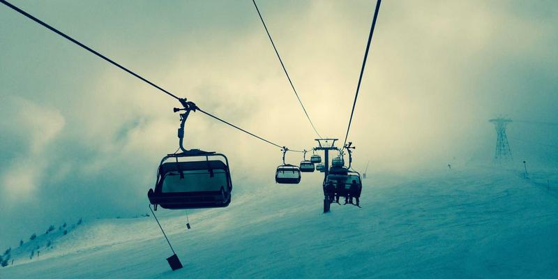 从球道到职业：揭秘高尔夫球童的工作职责与职业发展路径 | 附赠实用高尔夫技巧与球场点评